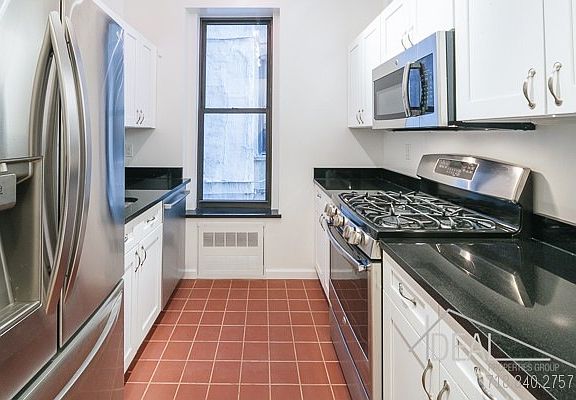 2nd image of 209 Prospect Park W APT 1L