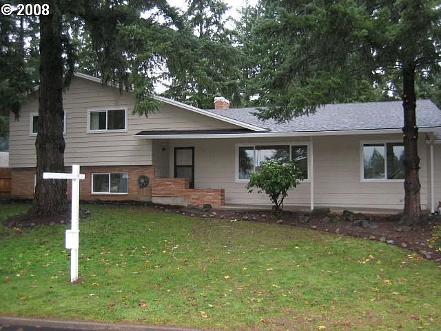 1st image of 2001 NE Landover Dr