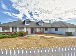 8441 Sierra Vista Rd, Phelan, CA 92371