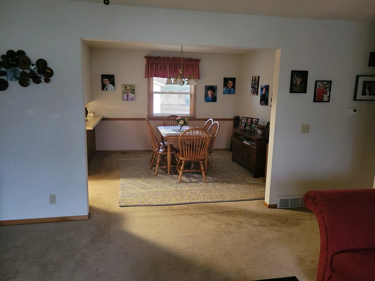 1713 Clover Ln — Photo 2