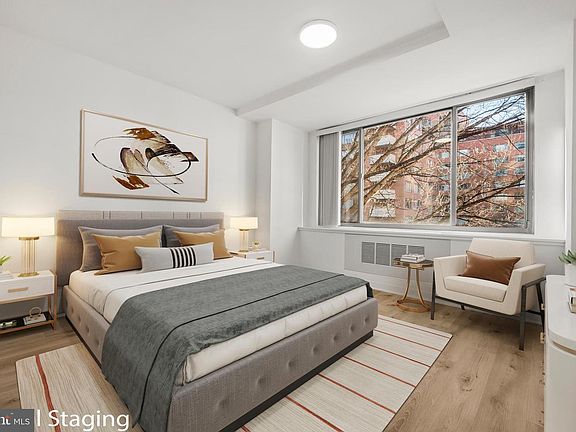 3rd image of 1121 Arlington Blvd APT 405