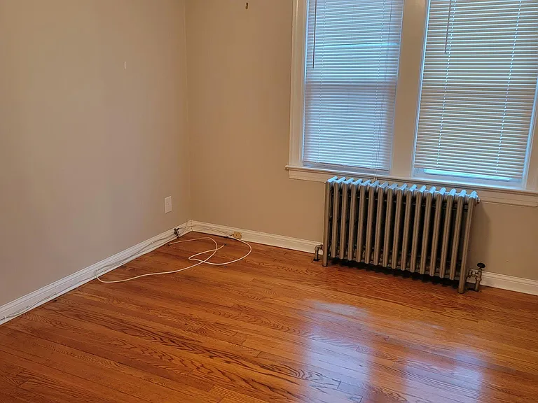 262 Crocus Ave #2 — Photo 11