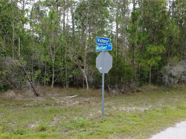 188 Victory Ct, Lehigh Acres, FL 33972