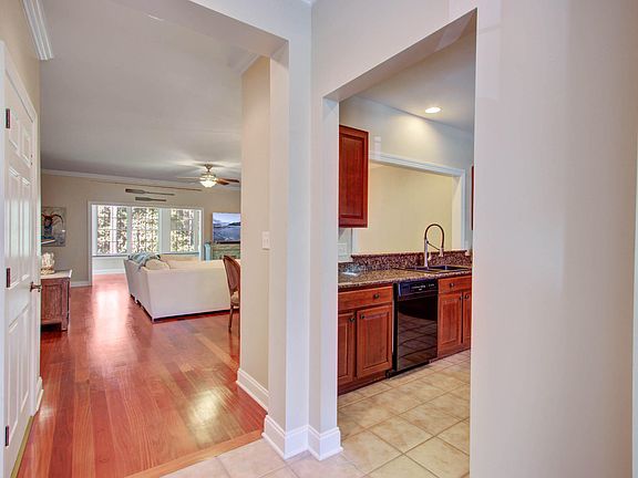 4th image of 5422 5th Fairway Dr