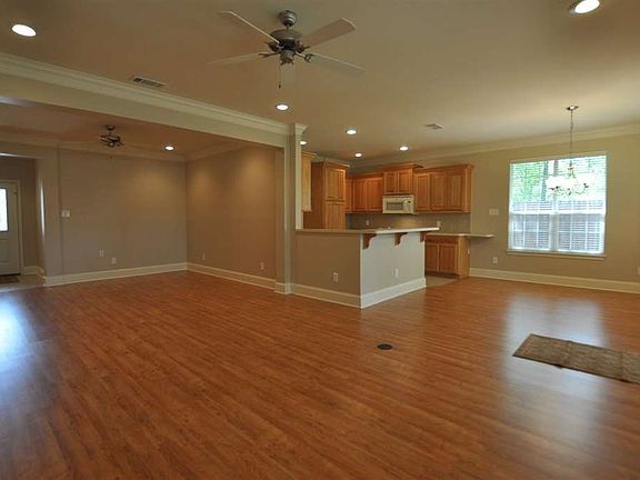 5th image of 5827 Cross Creek Cir