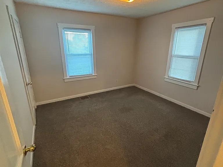 1327 E 8th St — Photo 2