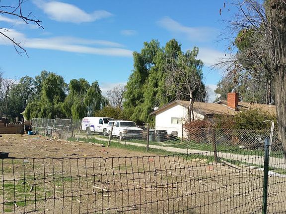 2nd image of 760 S Lyon Ave