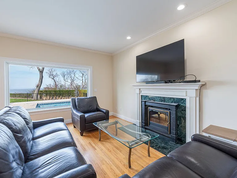 16125 Soundview Ave — Photo 16