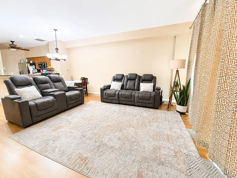 2927 Stonewater Dr #2927 — Photo 5