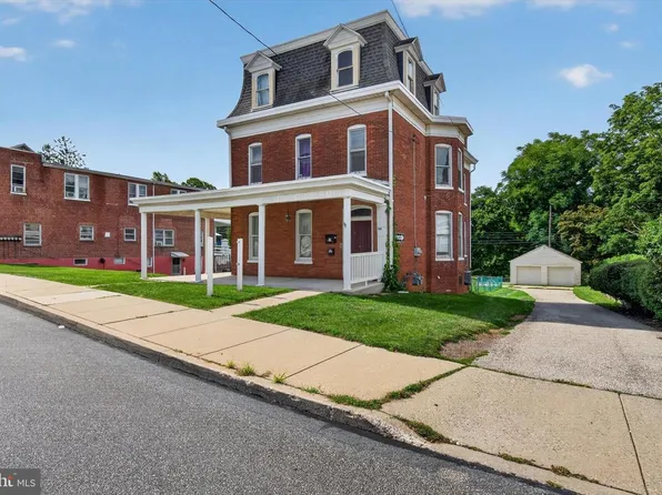 300 E Main St, Dallastown, PA 17313