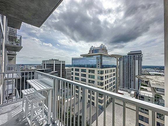 3rd image of 155 Court Ave #2114