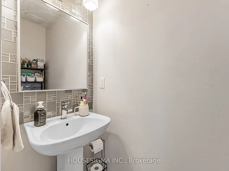 713 Lawrence Ave W #5 — Photo 20