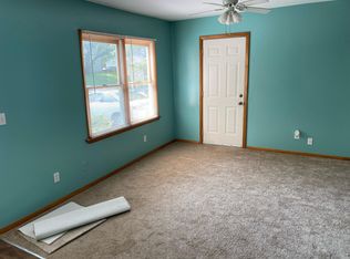 419 N Woodland St #419, Olathe, KS 66061