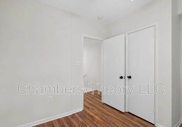 1309 Emerald St NE — Photo 23