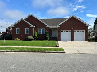 194 Jarry St, New Bedford, MA 02745