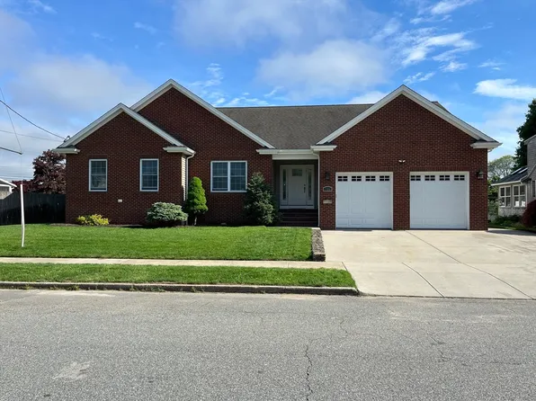 194 Jarry St, New Bedford, MA 02745