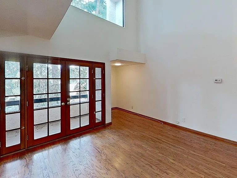4425 Whitsett Ave #213 — Photo 6