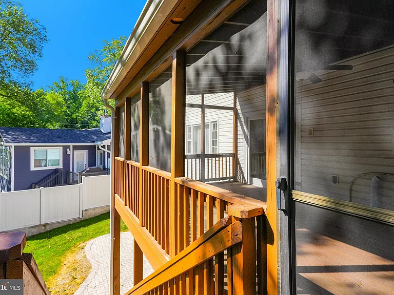 5021 Fleming Dr — Photo 61
