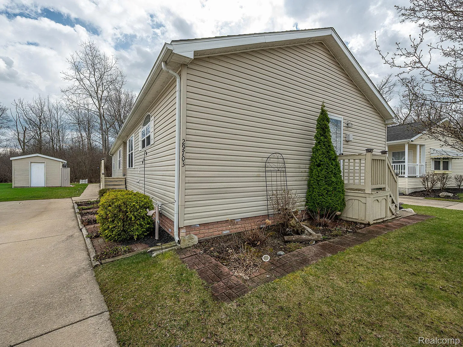 29703 Vinewood Ln photo 1