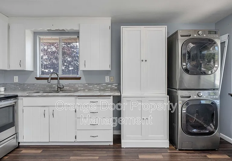1613 Wheeler St S — Photo 4