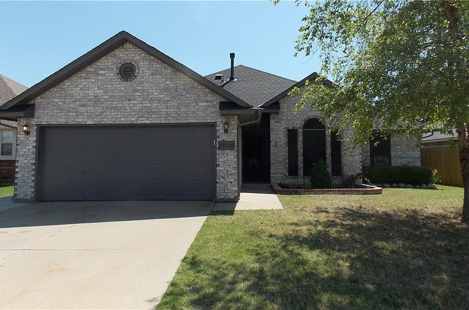 1st image of 13028 Willowcrest Ln
