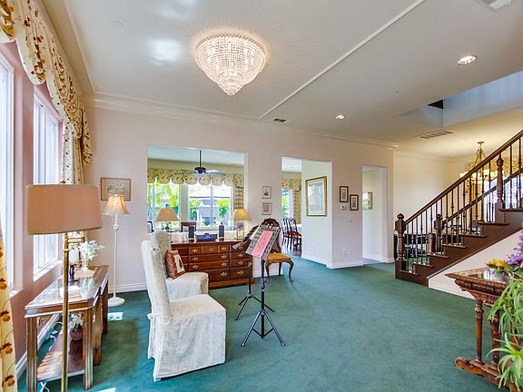 5th image of 10552 Albert Pl