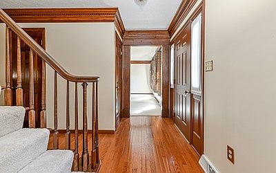 3rd image of 2570 Barnwood Dr