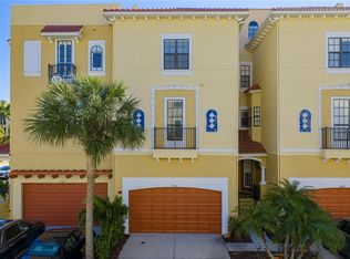 6411 Mayra Shores Ln, Apollo Beach, FL 33572