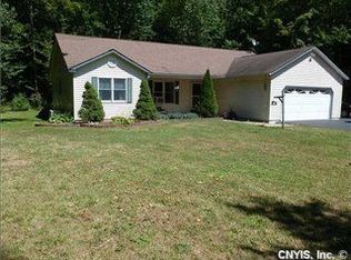 370 Stewarts Corners Rd, Pennellville, NY 13132
