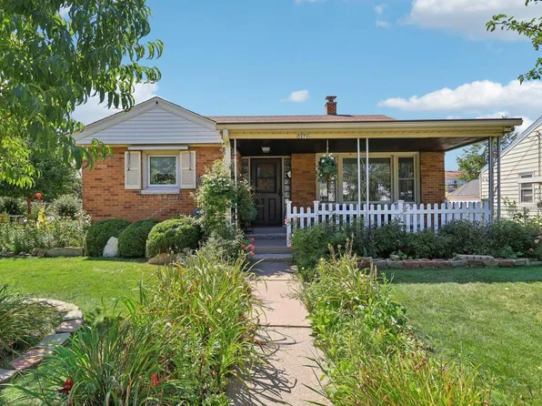 3271 South 22nd STREET, Milwaukee, WI 53215