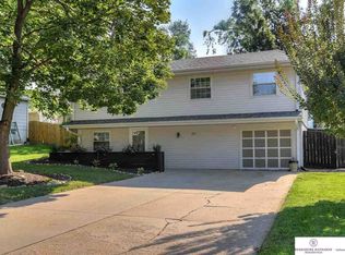 2011 N 189th St, Elkhorn, NE 68022