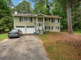 18 Simpson Dr NE, Kennesaw, GA 30144