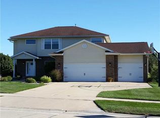 6620 Choctaw Ridge Rd NE, Cedar Rapids, IA 52411