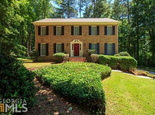 210 Brandon Mill Cir, Fayetteville, GA