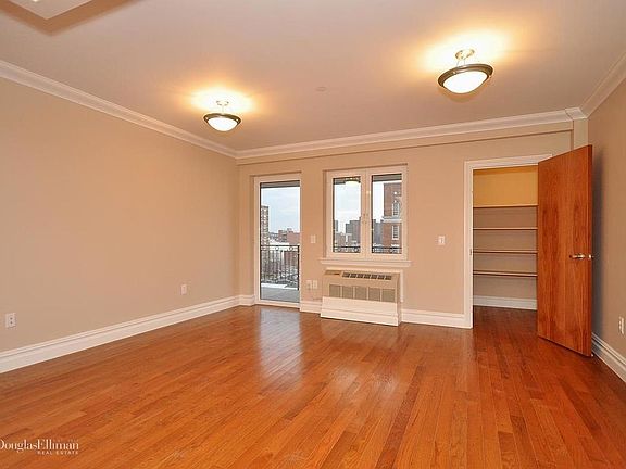 4th image of 2116 31st Ave APT 4B