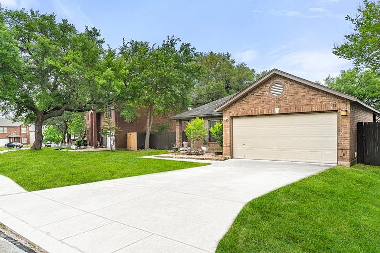 1st image of 15906 Colton Wl