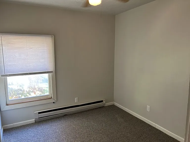 304 N Webb St — Photo 12