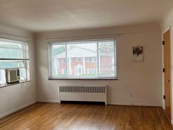 4th image of 7210 Maryland Ave APT 4