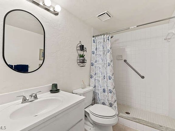 3rd image of 13240 White Marsh Ln APT 25