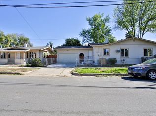 3260 Chestnut St, Riverside, CA 92501