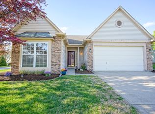 10868 Bentwater Ln, Fishers, IN 46037