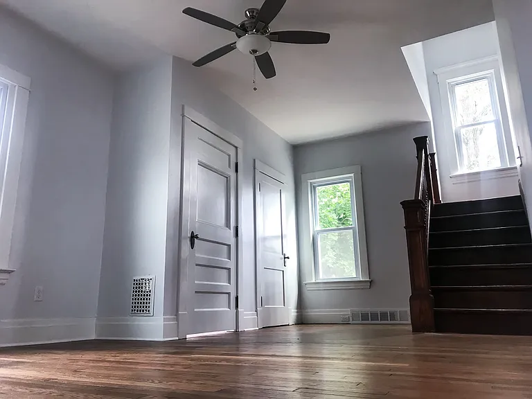 42 Myron Ave — Photo 5