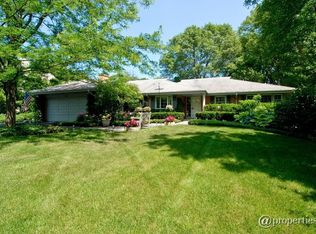 1121 Skokie Ridge Dr, Glencoe, IL 60022