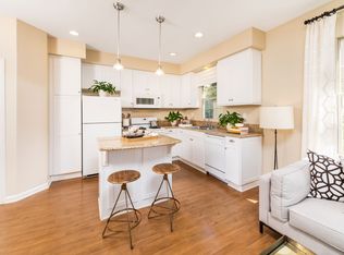Woodbury Place Apartment Homes, Irvine, CA 92620