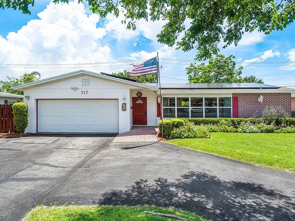1st image of 717 Lindell Boulevard