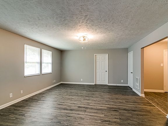 4th image of 812 Bradley St