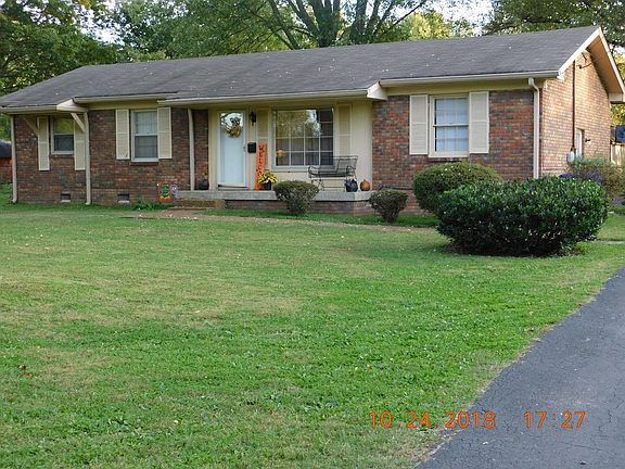 3rd image of 107 Oakdale Dr