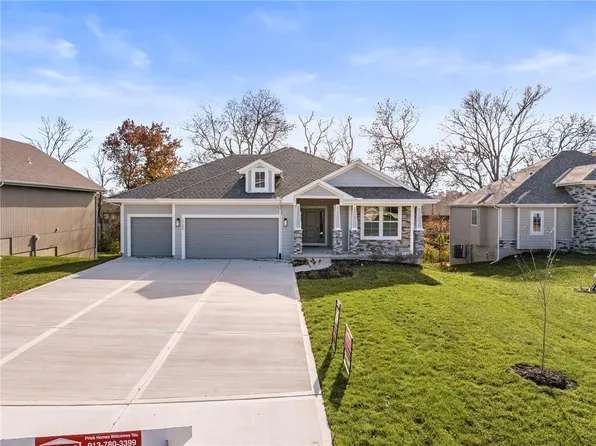 19609 W 116th Ct, Olathe, KS 66061