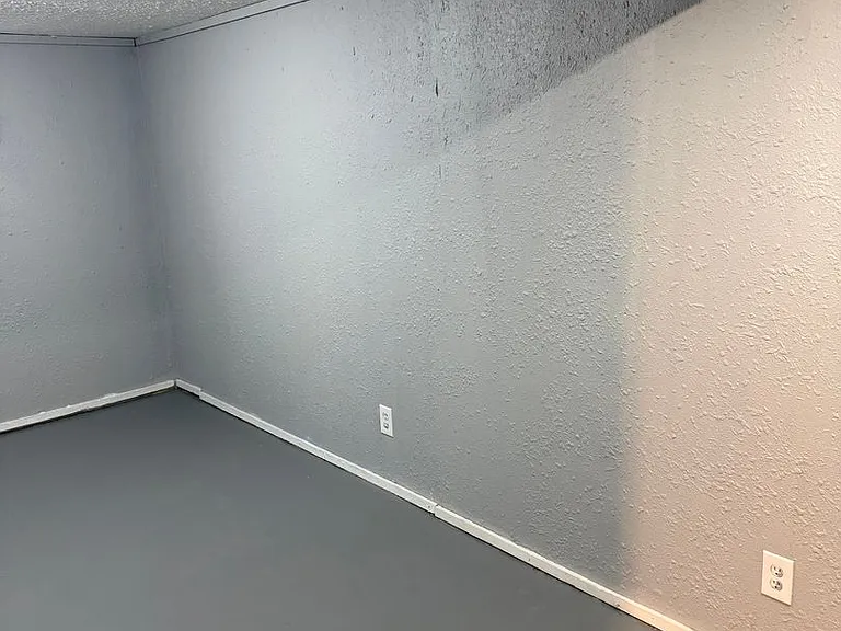 1150 Astoria Dr — Photo 15