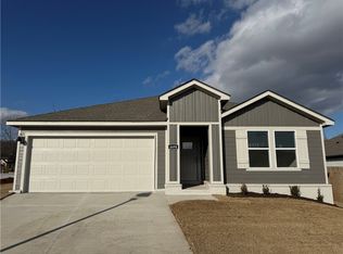 4498 W Glacier St, Fayetteville, AR 72704